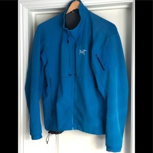 Arc’Teryx men’s jacket.